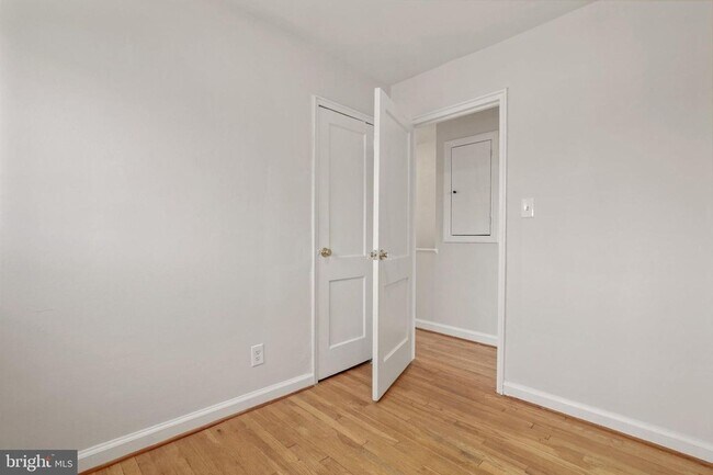 Building Photo - 5BR Home Near Takoma with Parking & Finished Lower Level