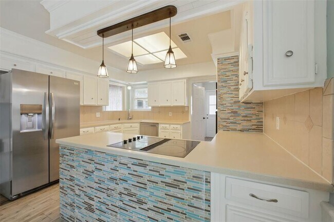 Building Photo - 1302 Dominion Dr