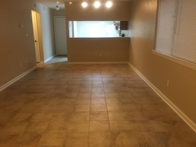 Building Photo - 3204 Ginger Dr
