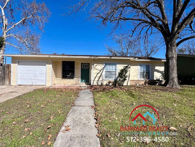 Primary Photo - Available NOW: Beautifully Remodeled 3/1.5...