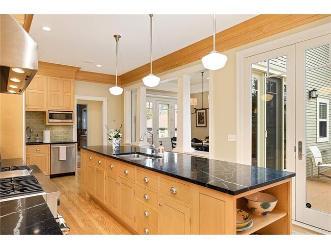 Building Photo - 1776 Knox Ave S