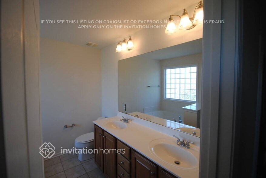 Building Photo - 13301 Eastfield Village Ln