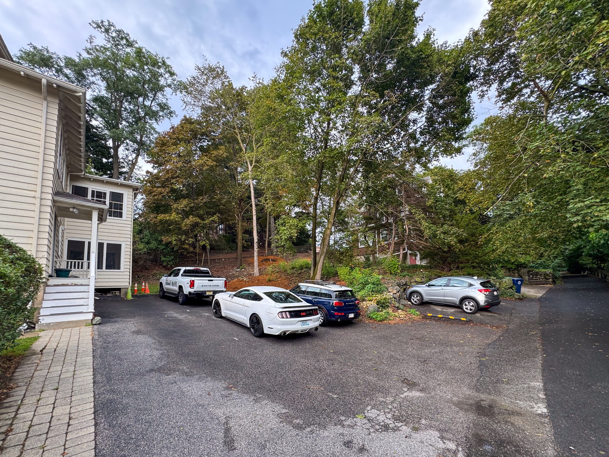 Building Photo - 28 Manet Rd