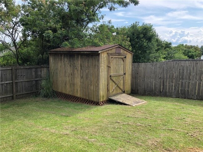 Building Photo - 8195 Savage Loop