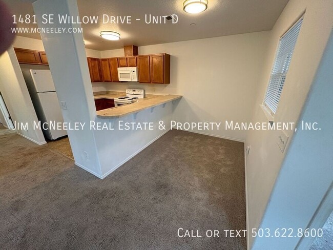 Building Photo - 1481 SE Willow Dr