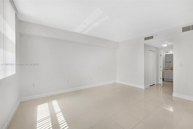 Building Photo - 140 S Dixie Hwy