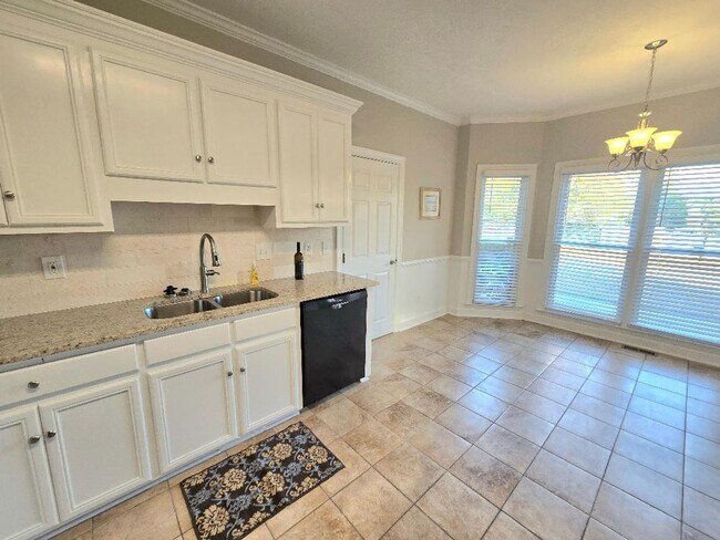 Building Photo - 4876 Rolling Hill Rd