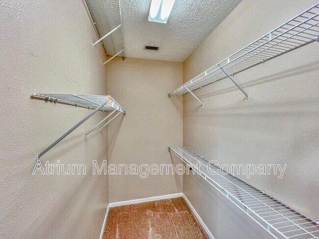 Building Photo - 590 Pinebranch Cir