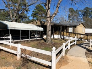 Building Photo - 22765 Hudson Rd