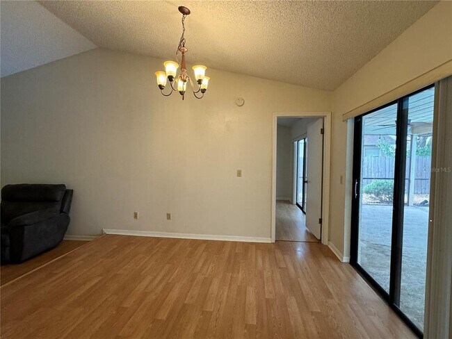Building Photo - 3005 Starmount Dr
