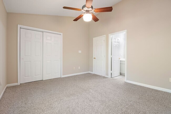 Building Photo - Delta Ridge Darling!  Available Now!  3BR Plus Den!