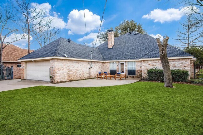 Building Photo - 6715 Windrock Rd