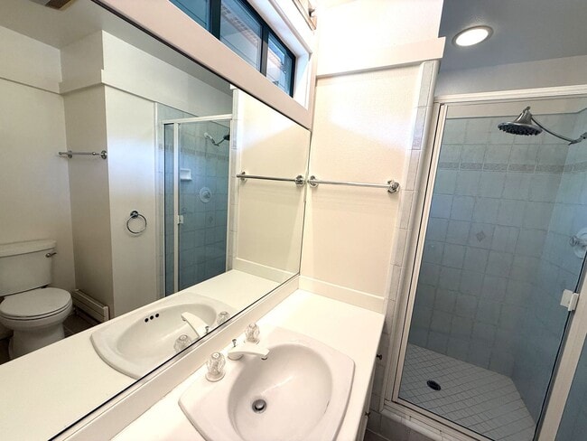 Building Photo - CRAFTSMAN STYLE TWO STORY 2BD/2BA END UNIT...