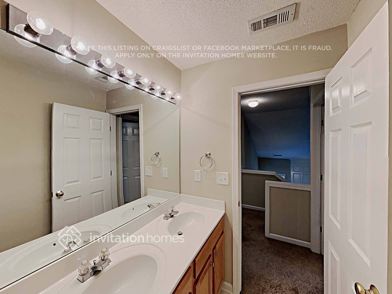 Building Photo - 172 Wallnut Hall Cir