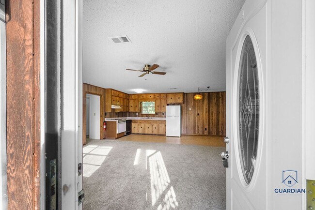 Building Photo - 359 - 503 North Hood Ave.