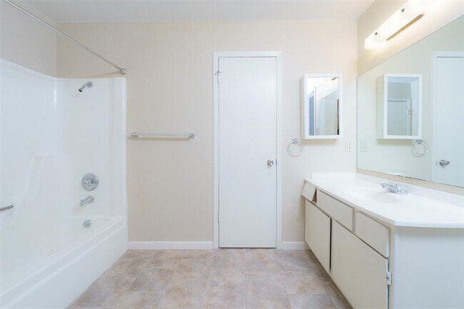 Building Photo - 5603 Porsche Ln