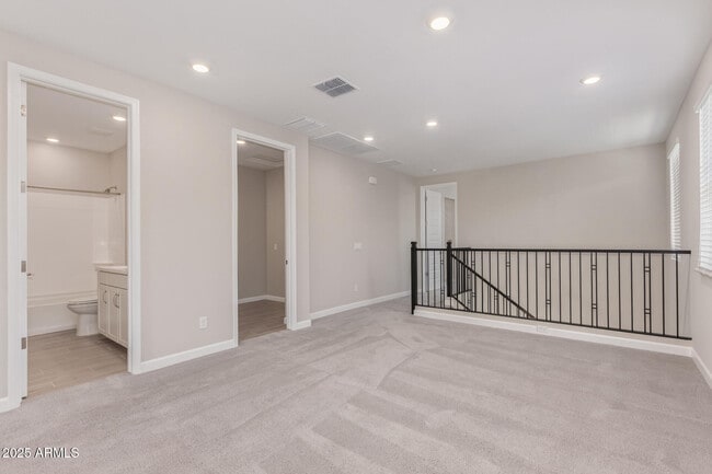 Building Photo - 5835 E Rose Garden Ln
