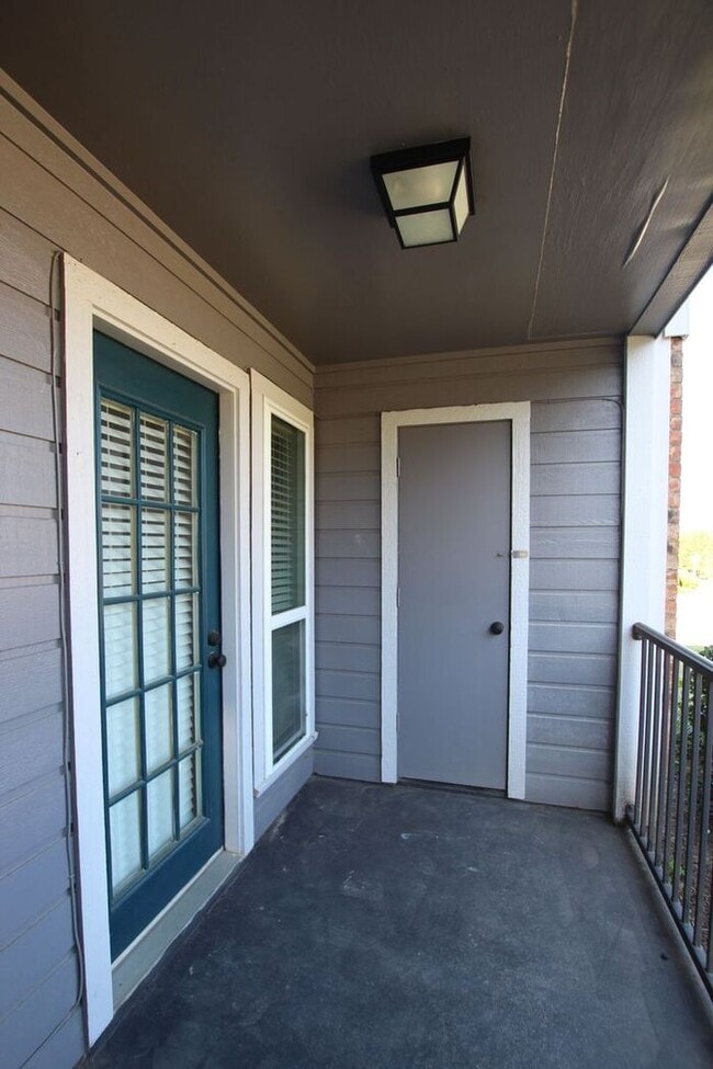 Building Photo - 2 Bed 1 Bath Apartment in South Tyler!