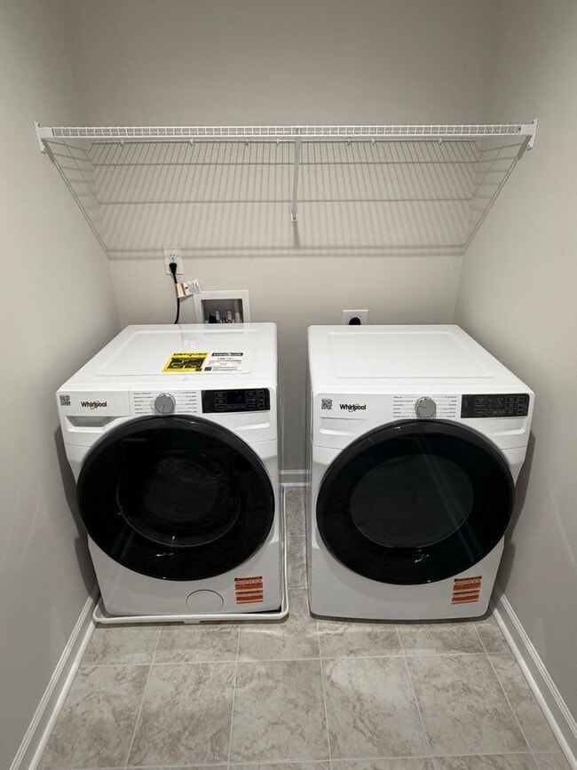 Building Photo - BRAND NEW TOWNHOMES AVALIABLE NOW