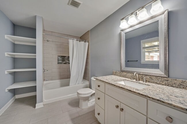 Building Photo - Beautiful bungalow in fabulous Durham location!