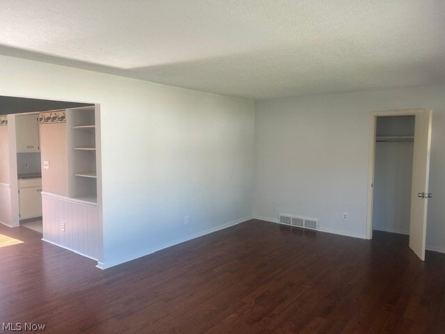 Building Photo - 2888 Morewood Rd