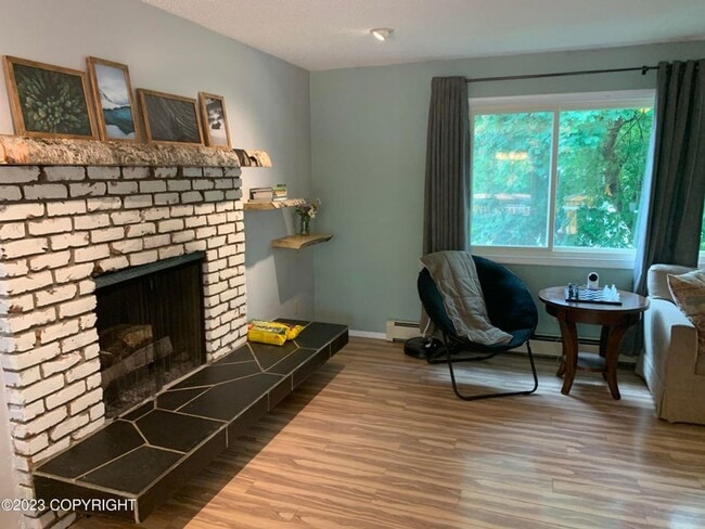 Building Photo - 4 Bed / 2 Bed House in UMED Area
