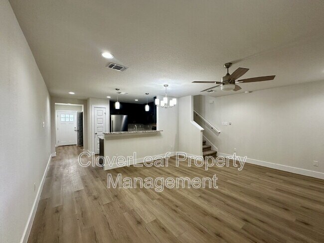 Building Photo - 784 Abigail Aly