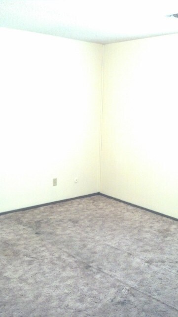 Building Photo - 4836 E Funston St