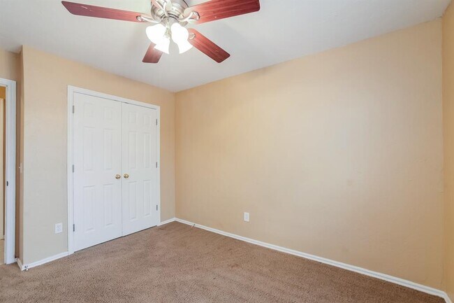 Building Photo - 536 SW 154th Ct