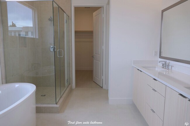 Building Photo - Canyon View Estates, Unfurnished, long Term