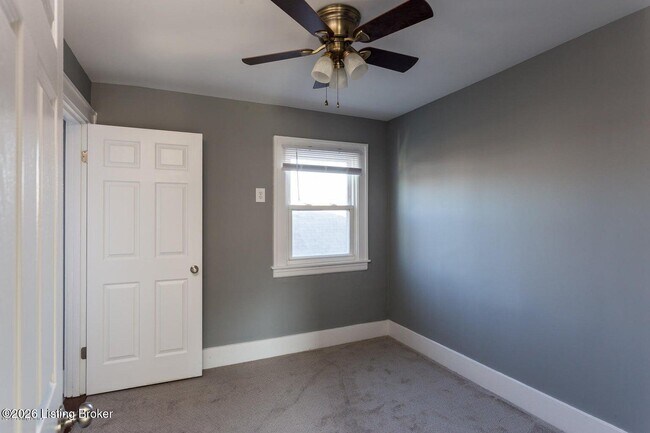 Building Photo - 909 Ash St