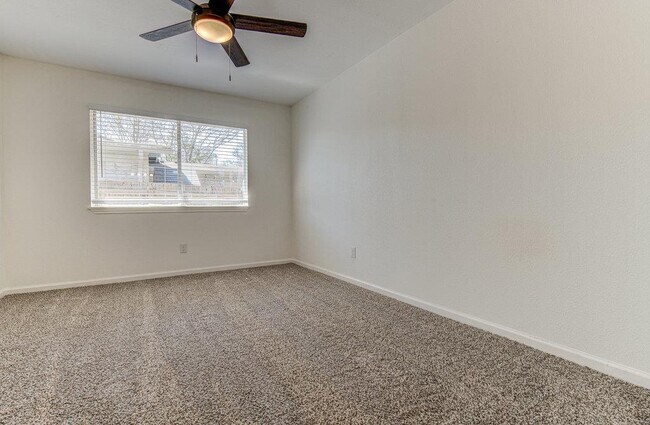 Building Photo - 5706 Gloucester Ln