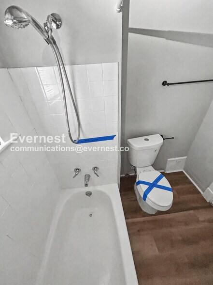 Building Photo - 2932 E 118th St