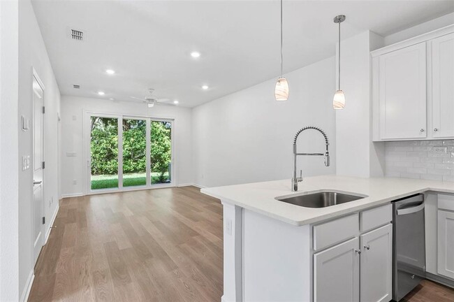 Building Photo - 207 Misty Harbor Trace