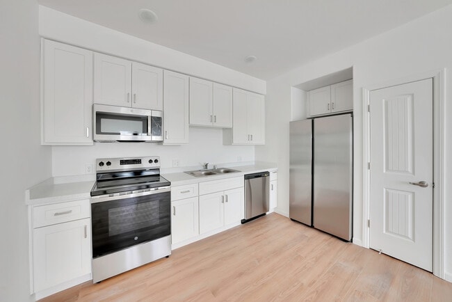 Building Photo - The Village at Hanford Square