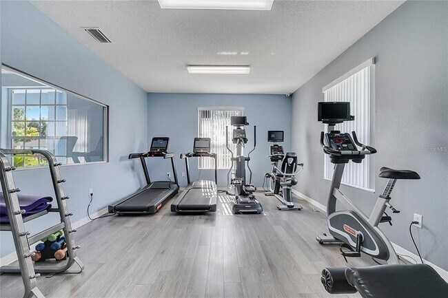 Building Photo - 135 Langham Dr