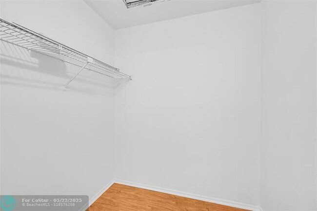 Building Photo - 9186 NW 40th St
