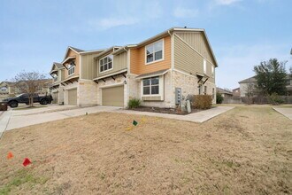 Building Photo - 1620 Bryant Dr