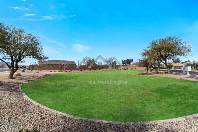 Building Photo - 17878 N Pietra Rd