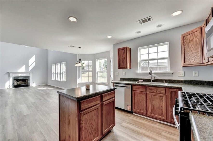 Building Photo - 831 New Liberty Way