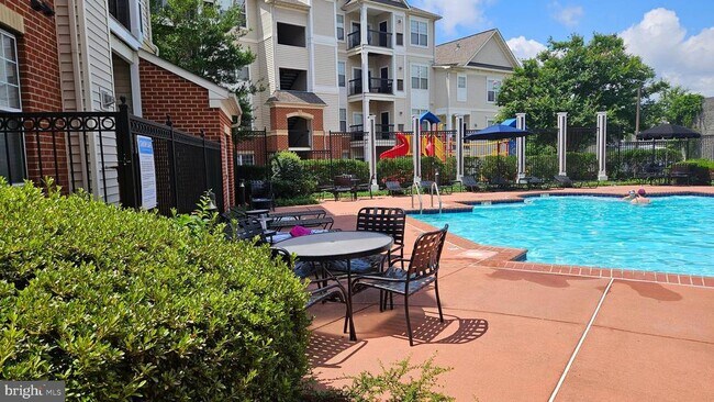 Building Photo - 11305 Aristotle Dr