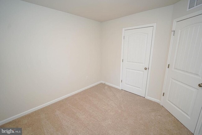 Building Photo - 852 Mersey Ln