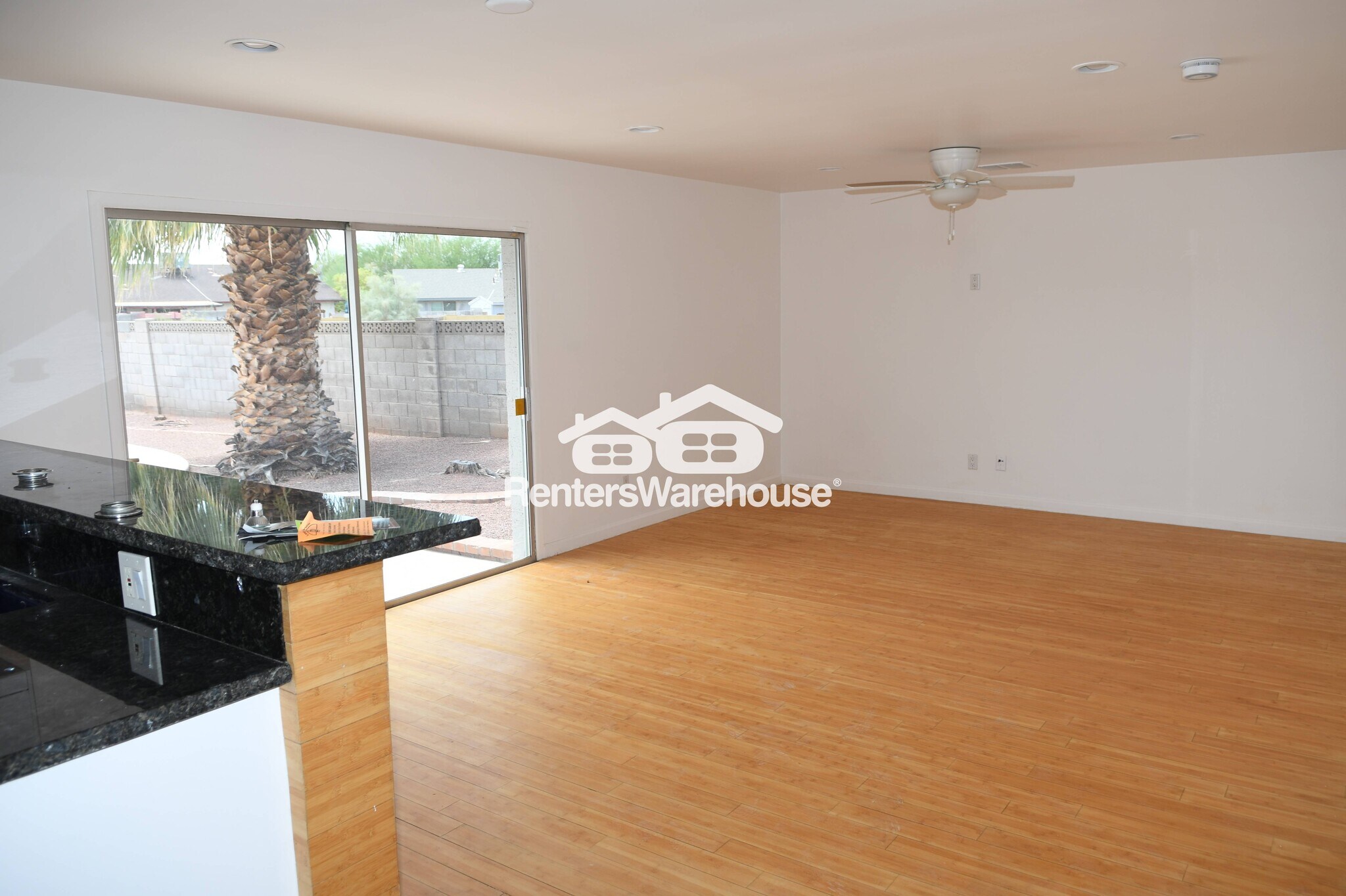 Building Photo - 2111 E Oxford Dr
