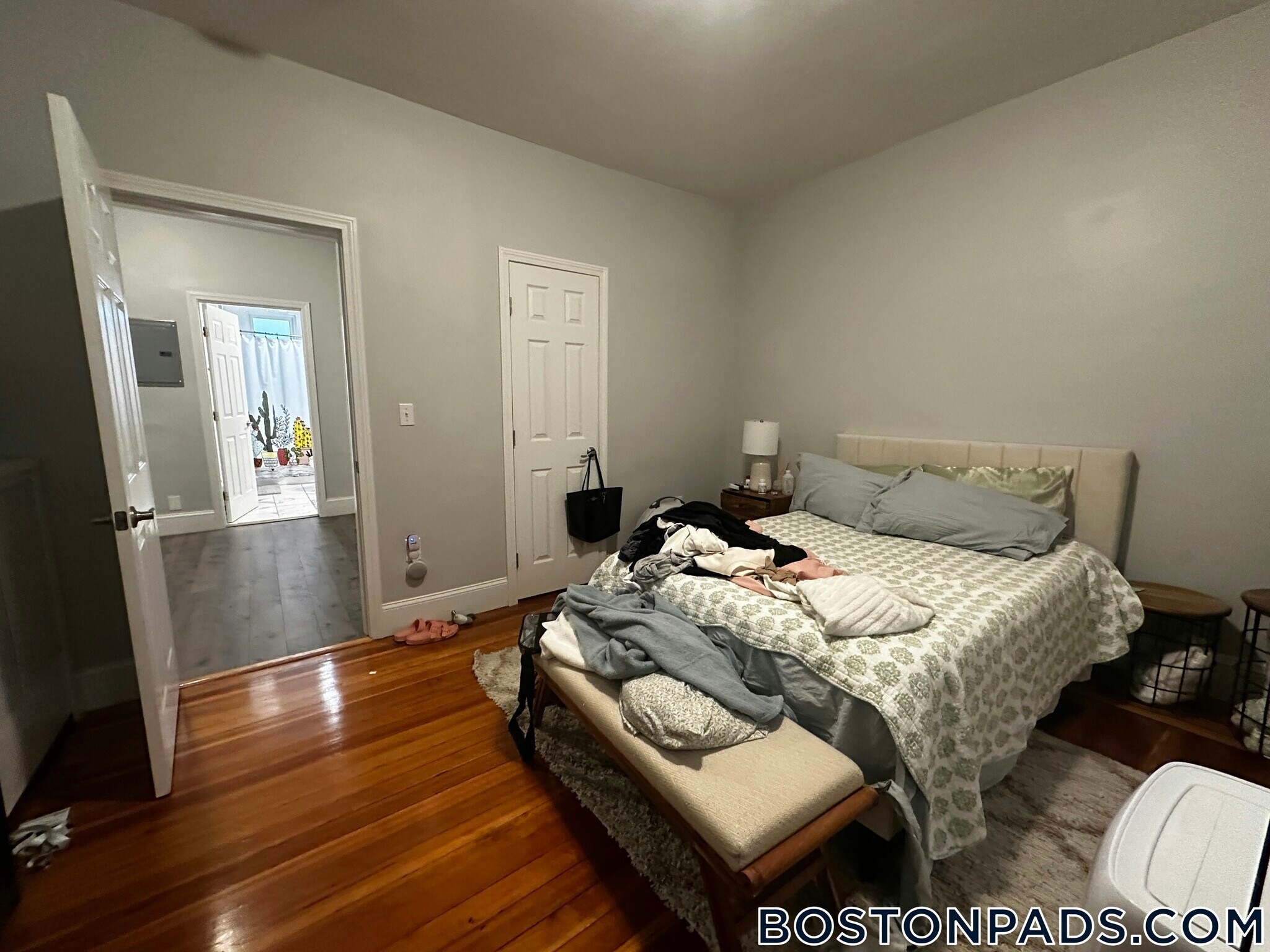 Building Photo - 108 Callender St