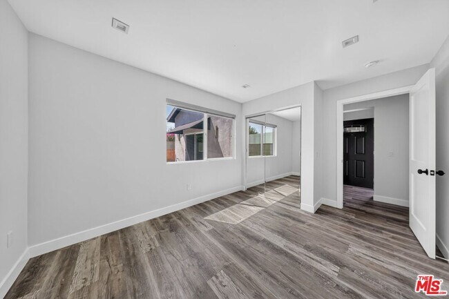 Building Photo - 6635 Riverton Ave