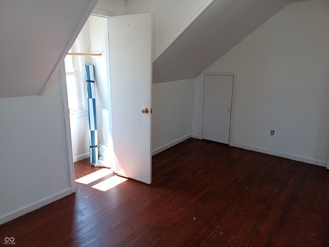 Building Photo - 670 Cleveland St