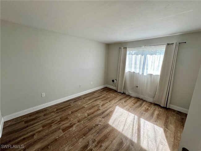 Building Photo - 400 Forest Lakes Blvd