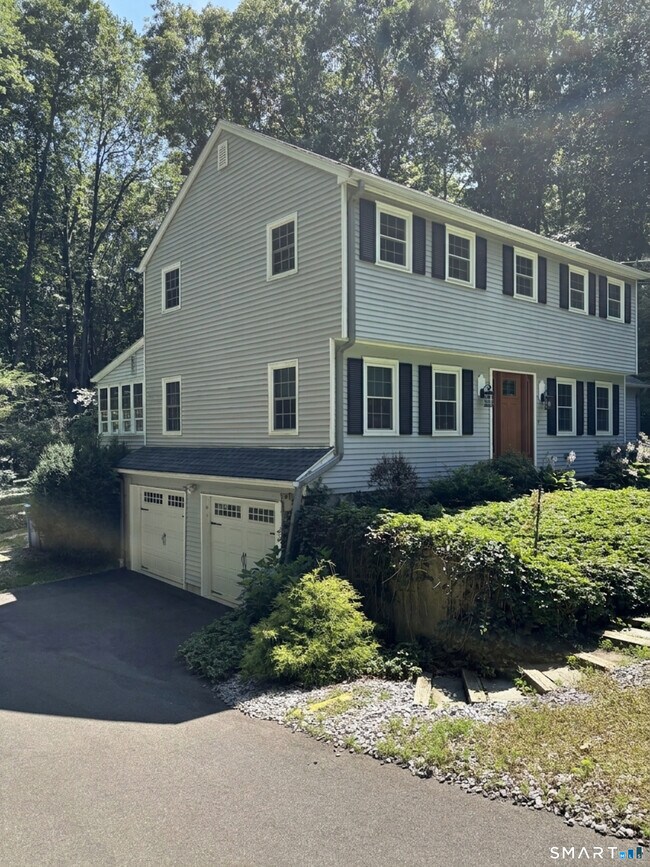 Building Photo - 20 Godman Rd