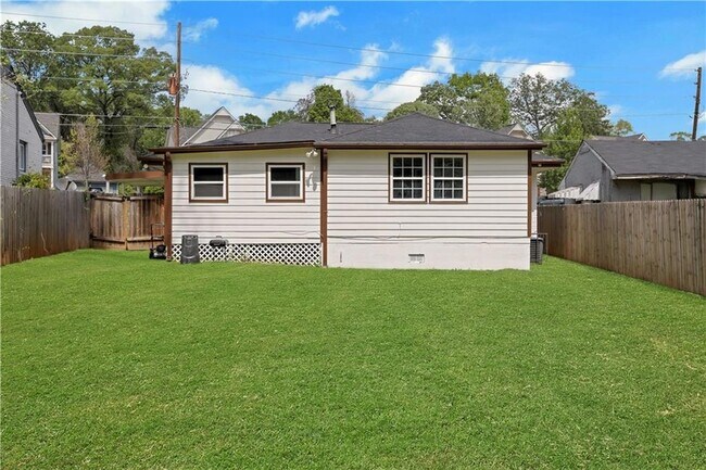 Building Photo - 2681 Tilson Rd
