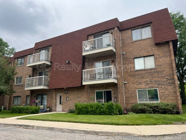 Building Photo - 709 Central Rd